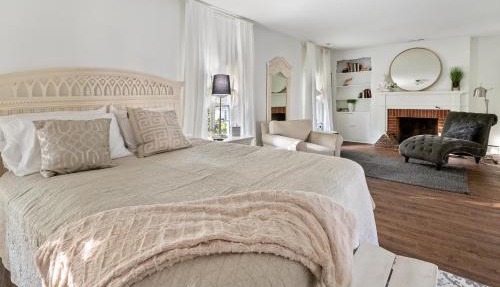 Historic Downtown Berlin Home Dog Friendly Home