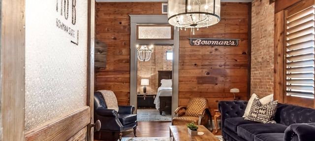 Historic Downtown condo just blocks from the courthouse