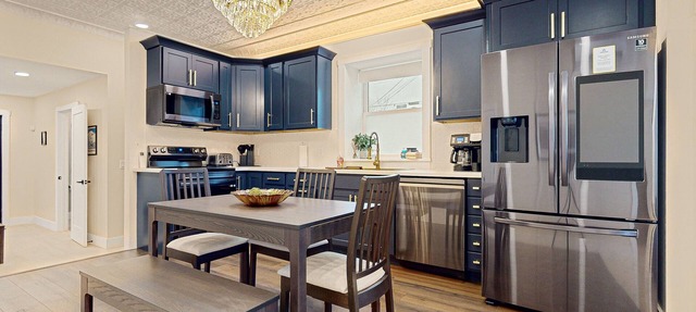 Historic, fully remodeled dog-friendly home with a full kitchen, washer/dryer