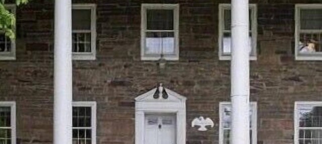 Historic home, serene patio, hiking; Minutes from Bedford Springs! Heated POOL!