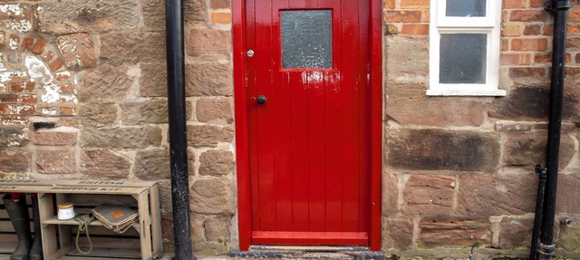 Historic refurbished cottage walking distance to Beeston and Peckforton castle