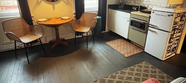 Historically Charming studio in the heart of Uniontown.