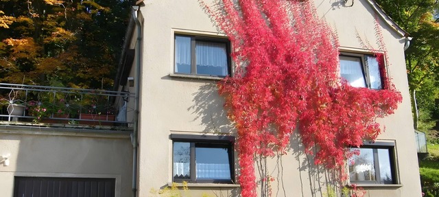 Holiday Home 'Unser Ferienhaus' with Private Terrace and Wi-Fi