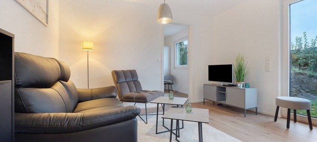 Holiday Home 'Accommodation for Trade Fairs and Leisure' with Private Garden