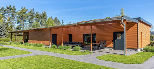 Holiday Home 'Mond am See' with Lake View, Private Terrace and Wi-Fi