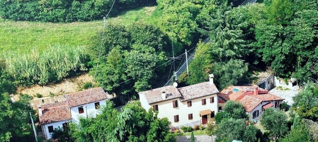 Holiday Home 'Rustico del Vigneto' with Mountain View, Garden & Wi-Fi