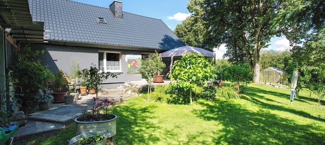 Holiday Home 'Rustikales Ferienhaus' with Private Terrace, Wi-Fi and Air Conditioning