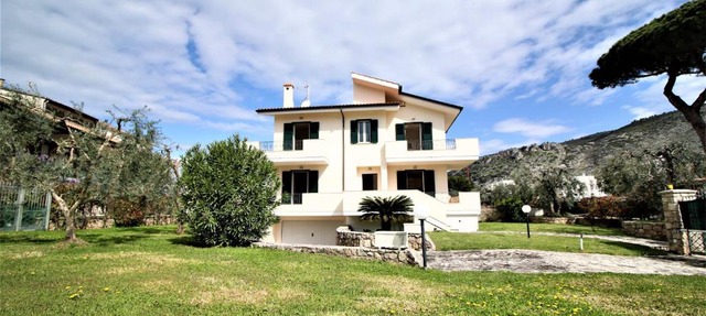 holidaycasa Iolanda - Piu spazio piu privacy