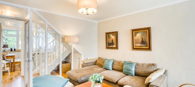 Homely 4 Bedroom House in Brixton