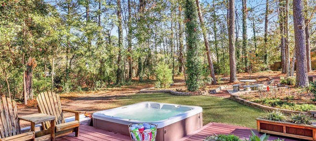 Horseshoe Pit Game Room Spa Huge Backyard