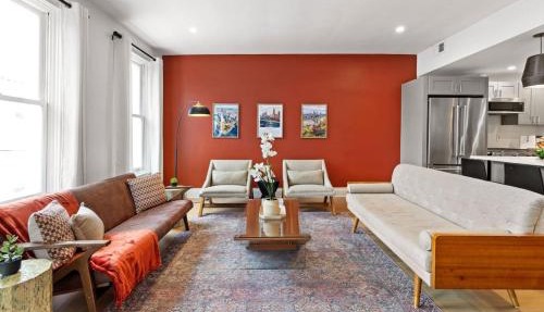 HostWise Stays - Prime Mexican War Streets 2BR Apartment