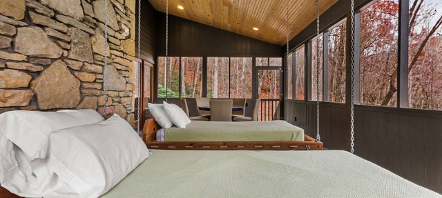 Hot tub, Rustic Elegance, In and outside fireplaces, Private, 10 miles to AVL.