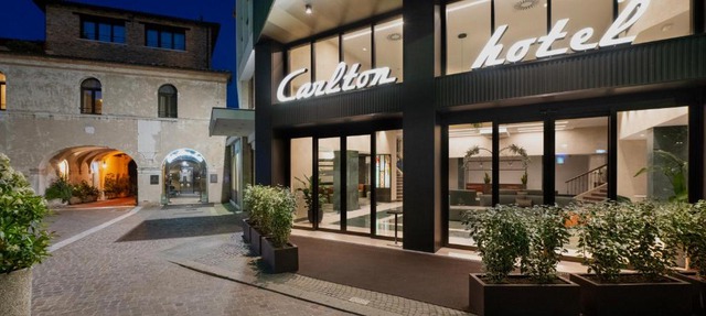 Hotel Carlton