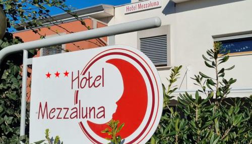 Hotel Mezzaluna
