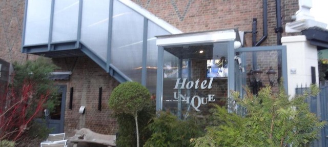 Hotel Unique