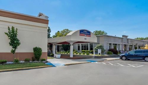 Howard Johnson by Wyndham Albany