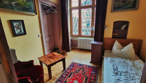 Hummel Hostel - Historische Stadtvilla mit Garten