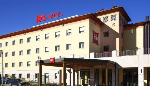 Ibis Como