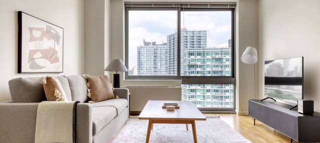 Ideal LIC 1BR w/W/D, Elevator & Doorman, near East River, by Blueground
