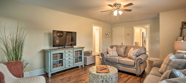 Idyllic Getaway w/Deck ~ 4 Mi to Dtwn Athens