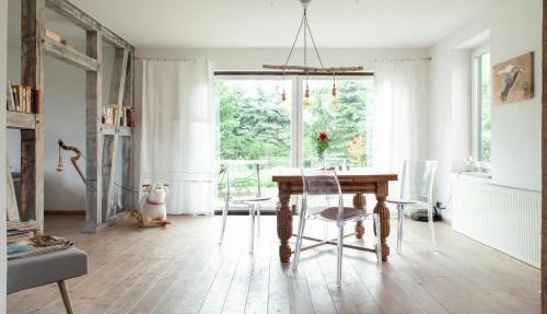 Idyllic Home Between Fields And Elbe Dyke
