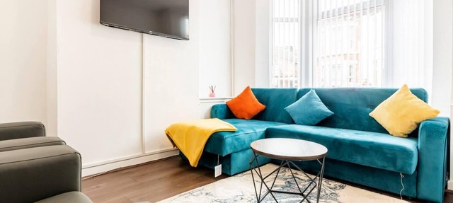Immaculate 4-Bed House Near Anfield and Goodison