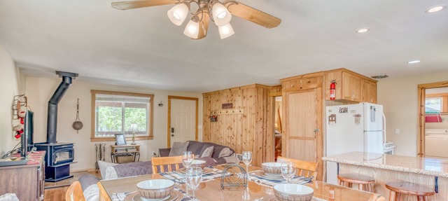 Immaculate One-Bedroom Charmer Near Sunriver!