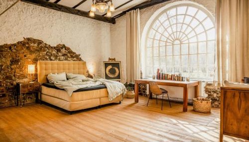 Immerse Yourself Into The Magic Of This Studio And Discover Your Creative Side