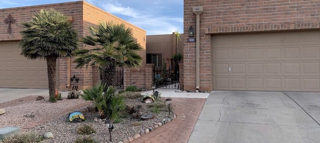 Impressive Desert Cottage with Great Views in Green Valley, Arizona