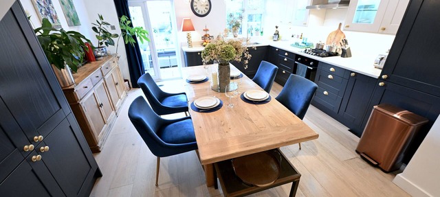 Interior designed large 3 bedroom house with parking near Richmond station