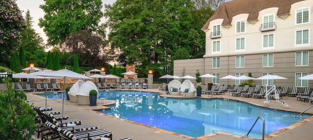 Intimate Suite Perfect for Exploring Local Wine, Nearby Lakes, and Rolling Hills