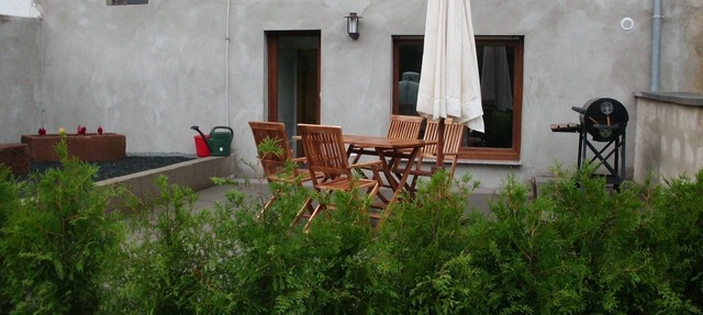 Is a historic 'Hunsrückhaus' 1850 built. Completely restored in 2013