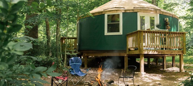 JP's Waterfront Yurt with Heating, Cooling & Wifi / Glamping on the River