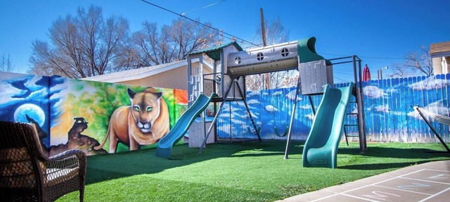 JungleGym! Arcade! Games! Fire Pit! 1Block to Zoo!