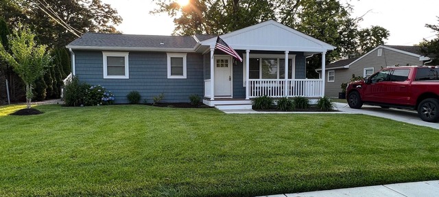 Just Fully Remodeled. Modern Beach House. Walking Distance To Water.