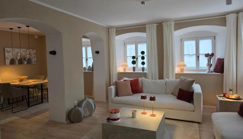 Kavaliershaus Wallerstein, stilvolle Wohnung mit Privatparkplatz