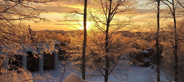 Kettle Brook 2 BR & 2 BA ski in/out condo on Okemo Mountain