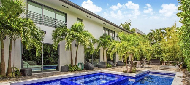 Key Biscayne modern villa w/pool and spa, 5 min from the beach!