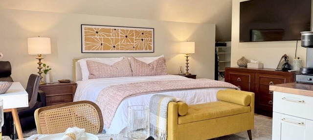 King Studio for Wedding Guests, Local Events, Family Visits & Work Stays