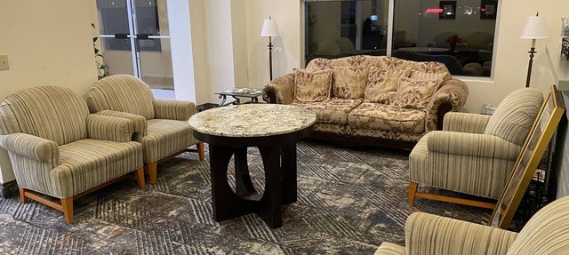 Knights Inn & Suites Dublin