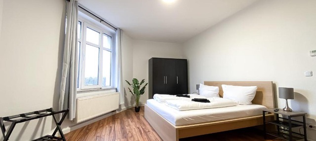 Komfortables Apartment nah an Porsche & Flughafen - Schreibtisch, sehr schnelles Internet & Queensize-Bett