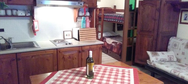 La Conifera studio apartment Cervinia - no internet connection