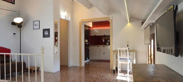 La Spiga: Historic studio apartment in Noale (Parking and Lift | Base for VE/PD/TV)