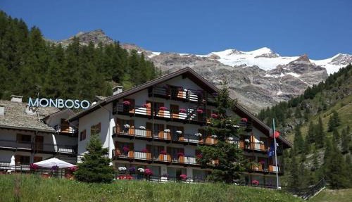 La Trinitè Monboso Hotel