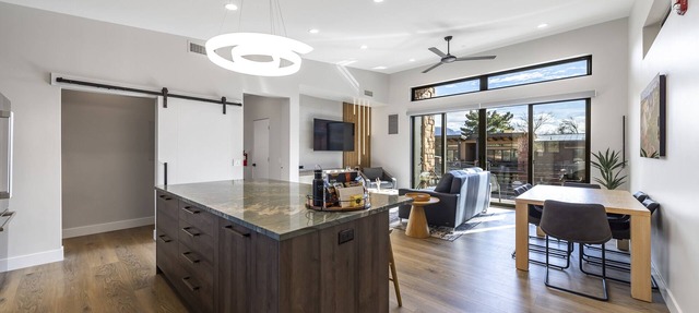 LaFave-Luxury Villa at Zion: East Temple