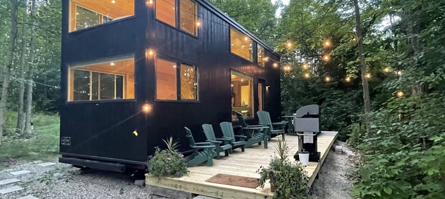 Lake Champlain Tiny House on Wooded Property with Private Beach/Lake Access