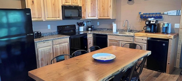 Lakefront 2bdr/2bath Villa on Table Rock Lake Short commute to Branson & SDC