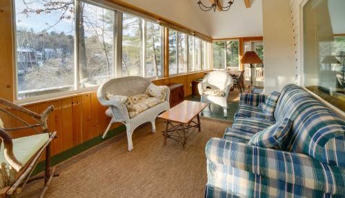 Lakefront Bradford Cottage w/Dock, Near Skiing!