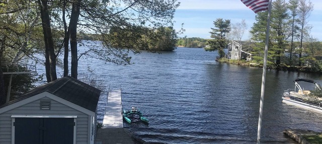 Lakefront Home with A/C just 5 miles to World Cup games at Foxboro.