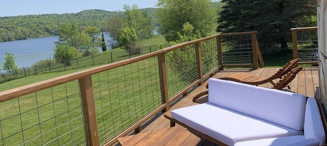 Lakefront House with Stunning Views and Great Room